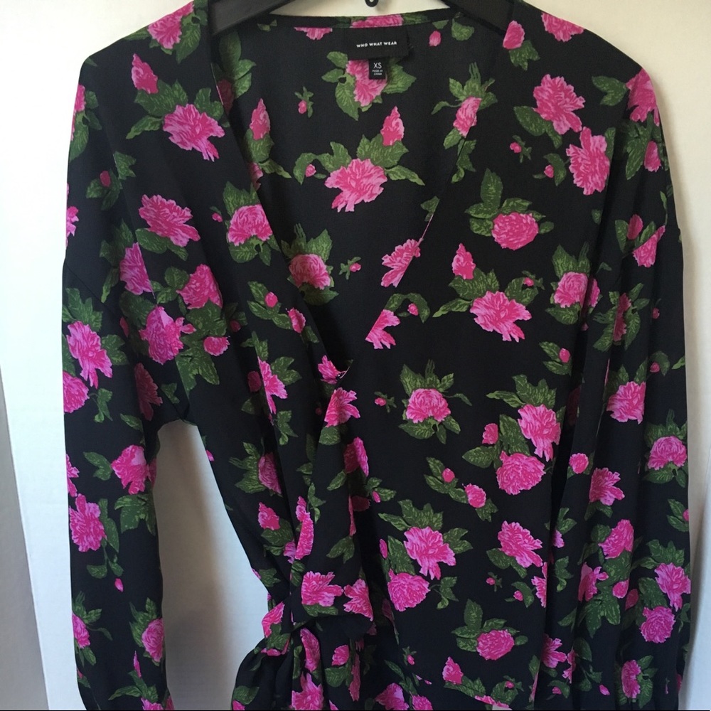 90s Floral Long Sleeve Wrap Top